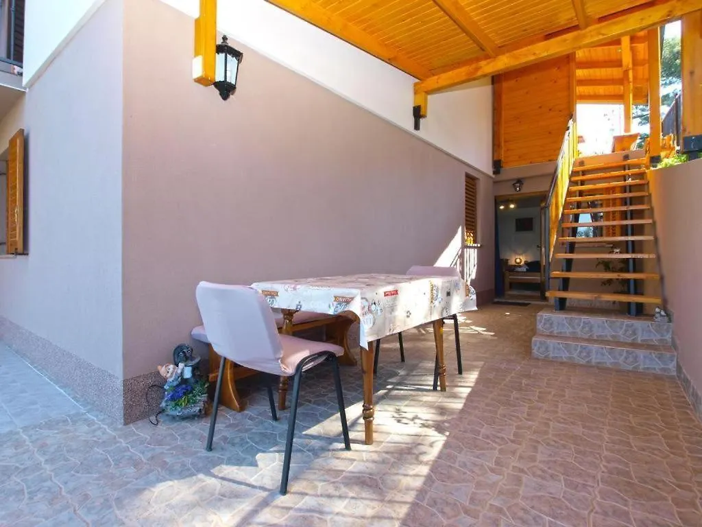 Apartment Jela Medulin