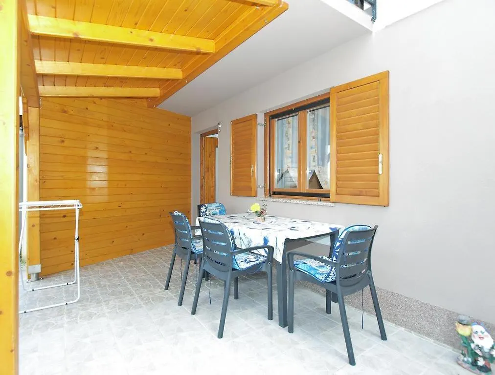 Apartment Jela Medulin