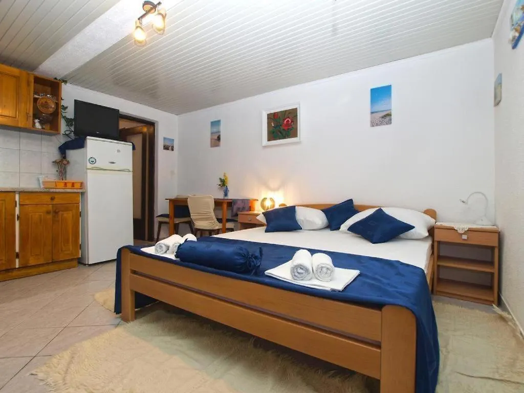 Apartment Jela Medulin