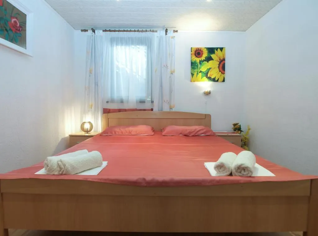 Apartment Jela Medulin